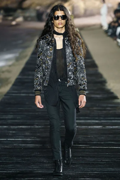 Look 43